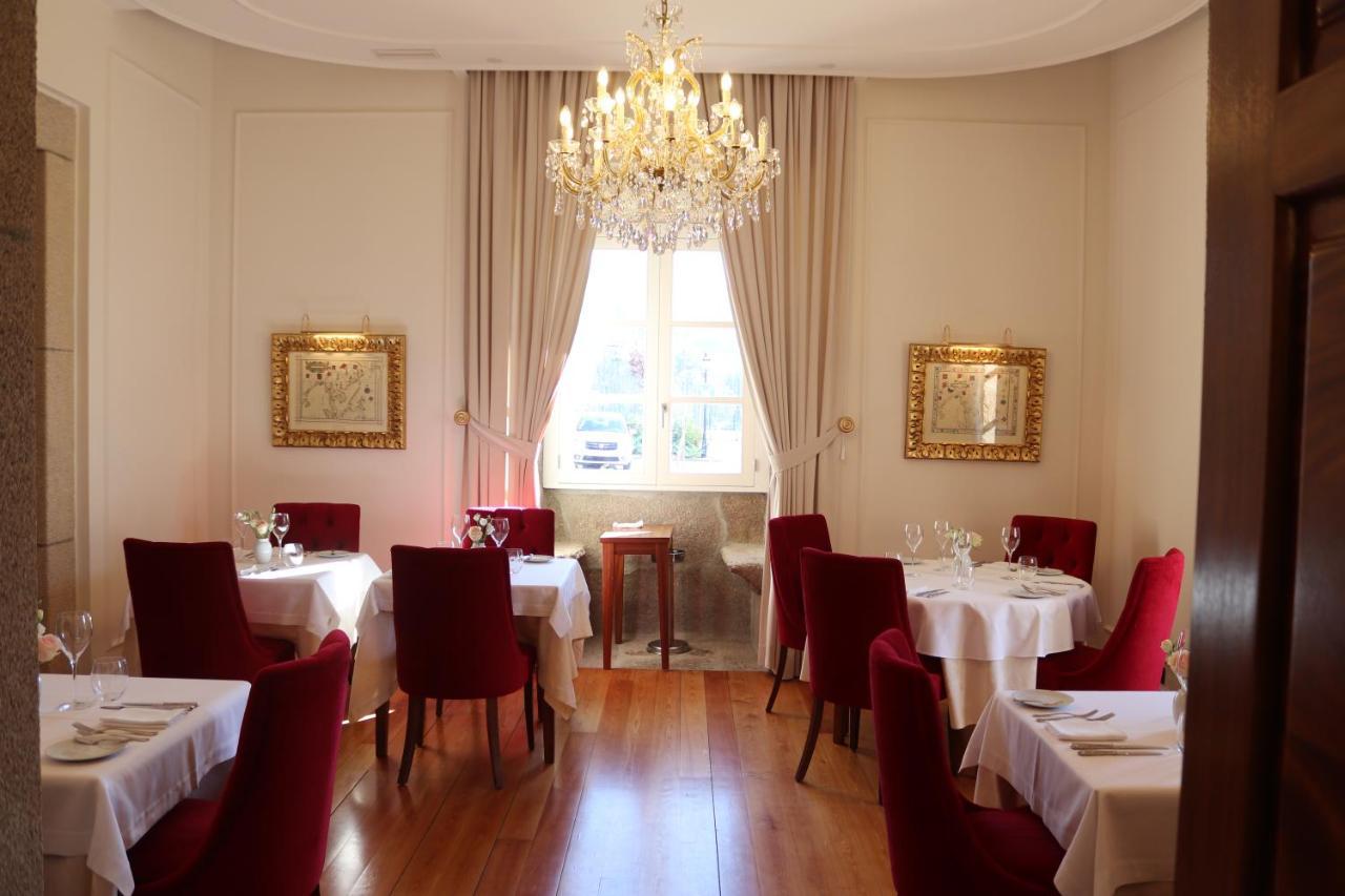 Solar Do Requeijo By Luna Hotels & Resorts Arcos de Valdevez Esterno foto The interior of the restaurant